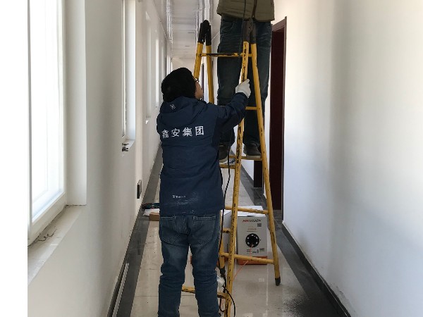 陜西鑫安安防公司安裝監控攝像頭